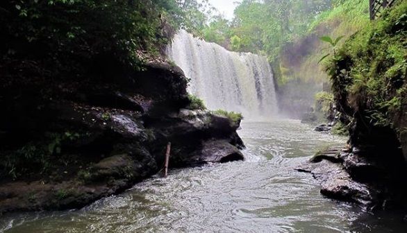Air Terjun Temam, Niagara Mini ala Lubuklinggau yang Cantik saat Malam