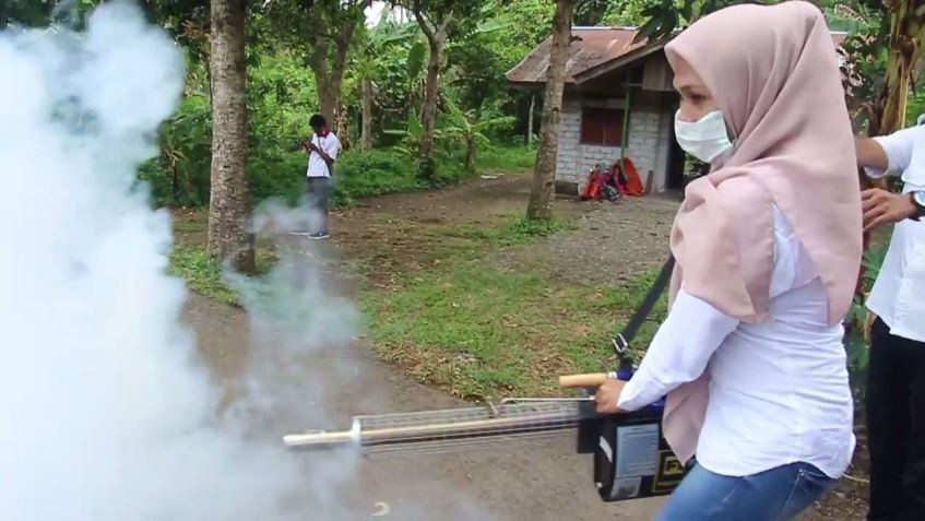 Berantas Nyamuk Penyebab DBD, Perindo Tidore Fogging Permukiman Warga