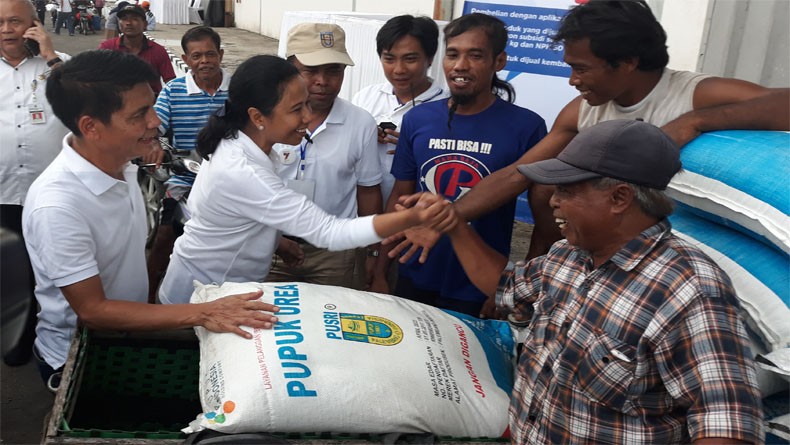 Peringati HUT ke-7, PT Pupuk Indonesia Gelar Pasar Murah di Klaten