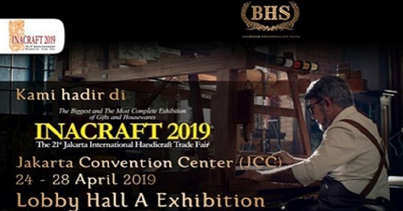Hadiri Inacraft 2019, Rasakan Sensasi Menenun Sarung BHS Secara Manual