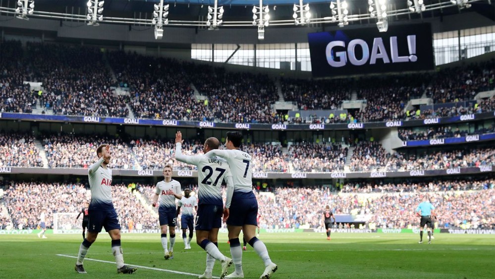 Pesta 4-0 atas Huddersfield, Tottenham Naik ke Posisi 3 Besar