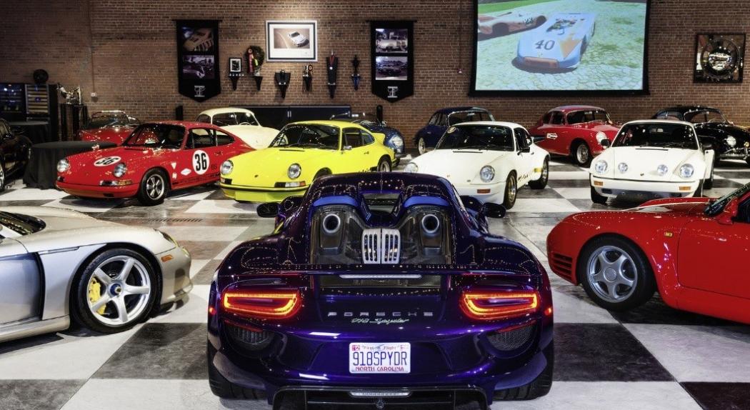 Gedung Tempat Koleksi 80 Mobil Porsche Langka Hancur di AS