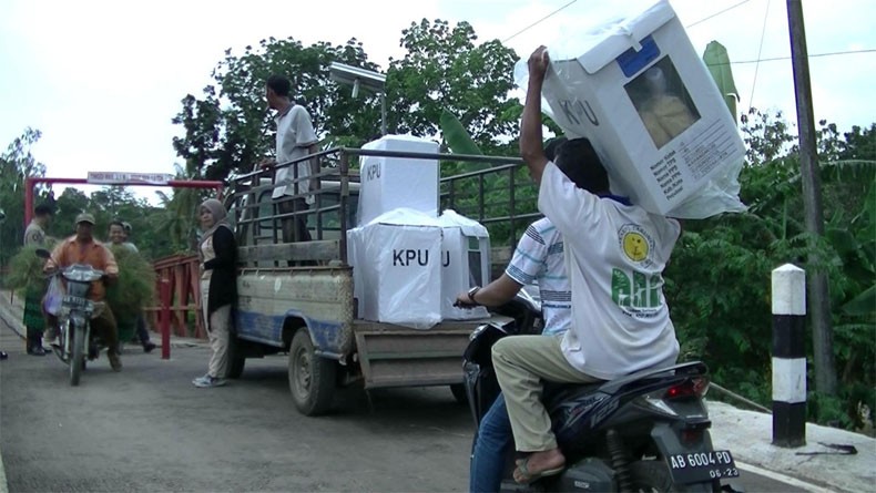 KPU Medan Distribusikan Logistik Pilkada 2020