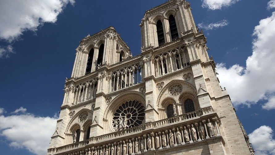 Sejarah dan Fakta Katedral Notre Dame, Didatangi 30.000 Turis per Hari