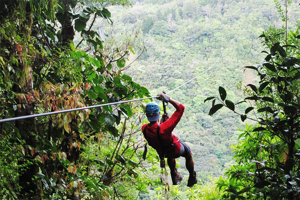 Turis Kanada Tewas Terjatuh saat Lakukan Atraksi Zipline di Thailand