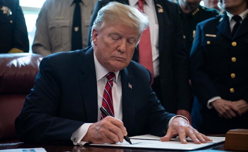 Trump Veto Resolusi soal Dukungan bagi Saudi dalam Perang Yaman