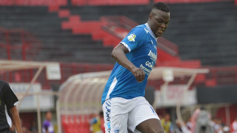 Jelang Hadapi Borneo FC, Ezechiel N’Douassel Siap Cetak Gol Lagi