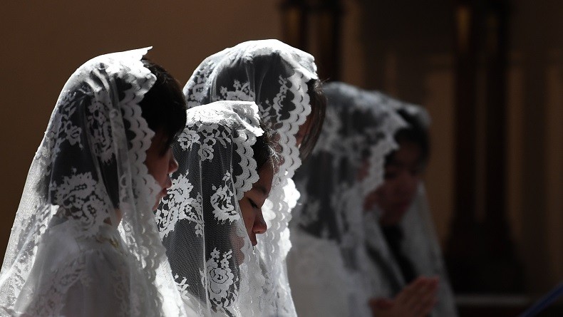 Perayaan Paskah di Gereja Katedral Angkat Tema Sila Ke-4 Pancasila