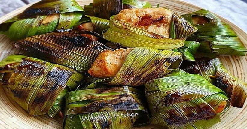 Mencicipi Ayam Pandan Thai, Unik karena Dibungkus Daun Pandan