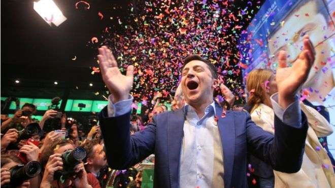 Pilpres Ukraina: Pelawak Terkenal Menang Telak, Petahana Mengaku Kalah