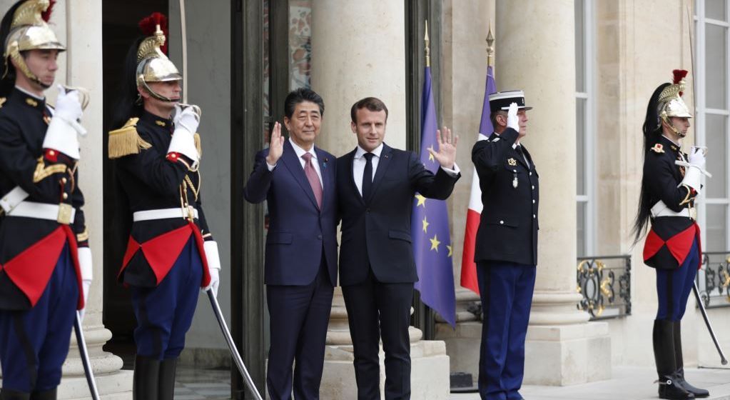 PM Abe Janji Bantu Prancis Bangun Kembali Katedral Notre Dame