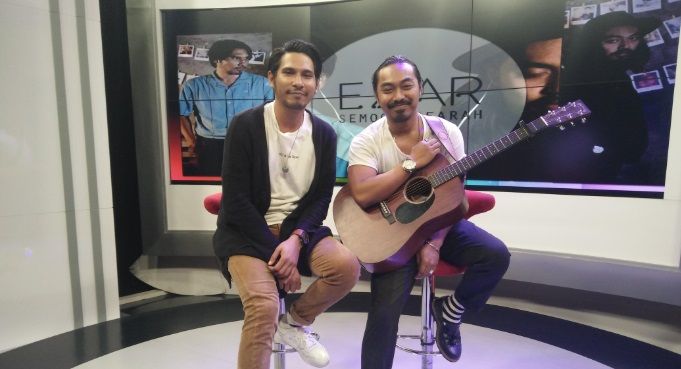 Ezzar Berbagi Harapan dan Doa lewat Single Semoga Searah