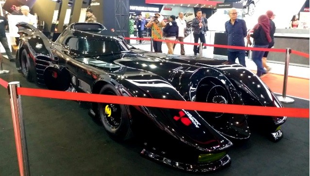 Kehadiran Mobil Batman Curi Perhatian Pengunjung IIMS 2019