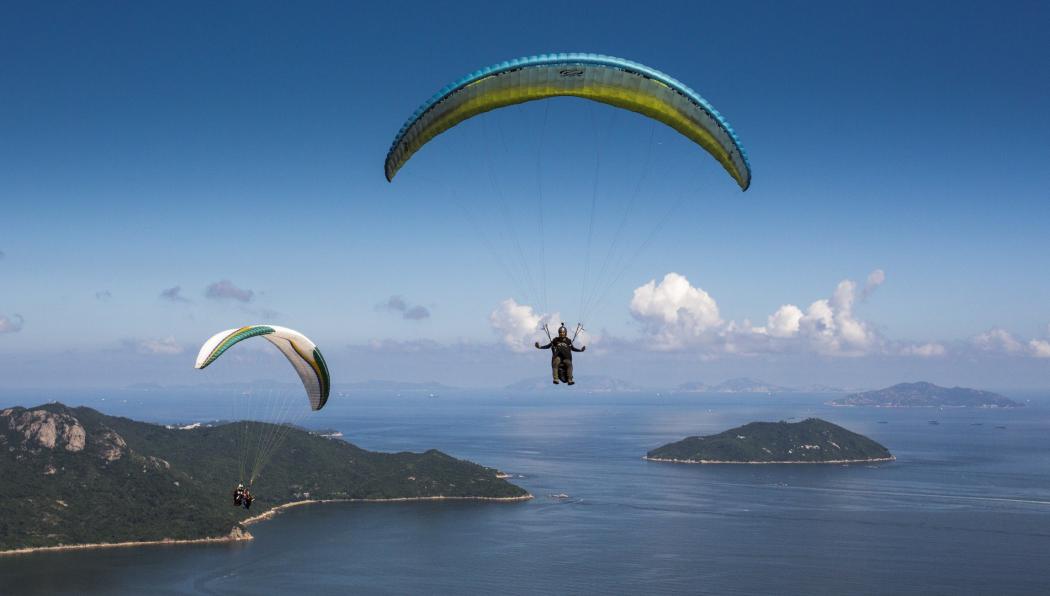 Penerbang Paralayang Tewas Jatuh dari Tebing di Australia