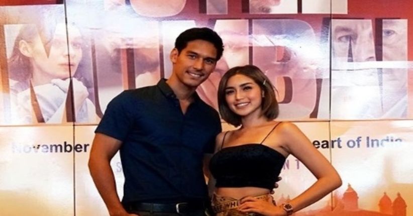 Romantis, Richard Kyle Lamar Jessica Iskandar di Pinggir Pantai