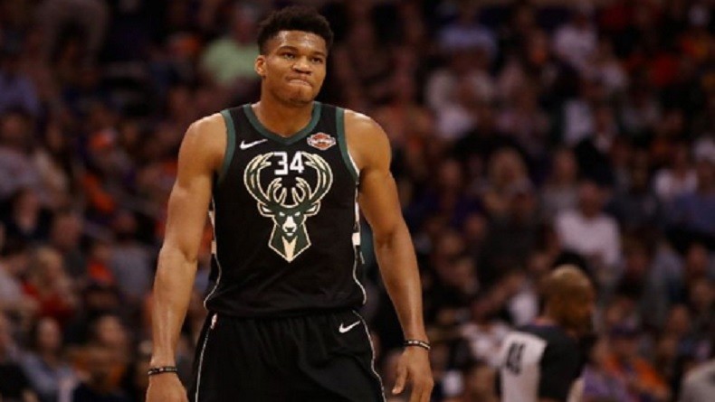 Permainan Agresif Milwaukee Bucks Paksa Boston Celtics Menyerah