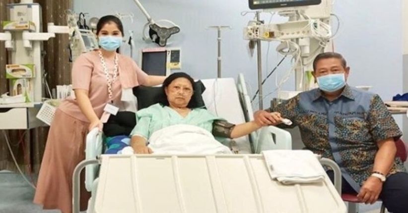 George W Bush Kirim Surat Doakan Ani Yudhoyono Sembuh