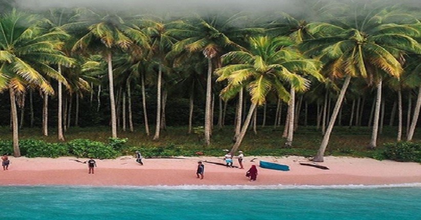 Mengintip Keindahan Raja Ampat ala Pulau Labengki di Sulawesi, Ada Teluk Lovenya