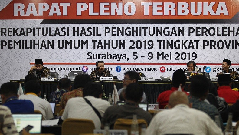 Rekapitulasi Suara, Jokowi-Ma'ruf Unggul di 27 Kecamatan di Kota Surabaya