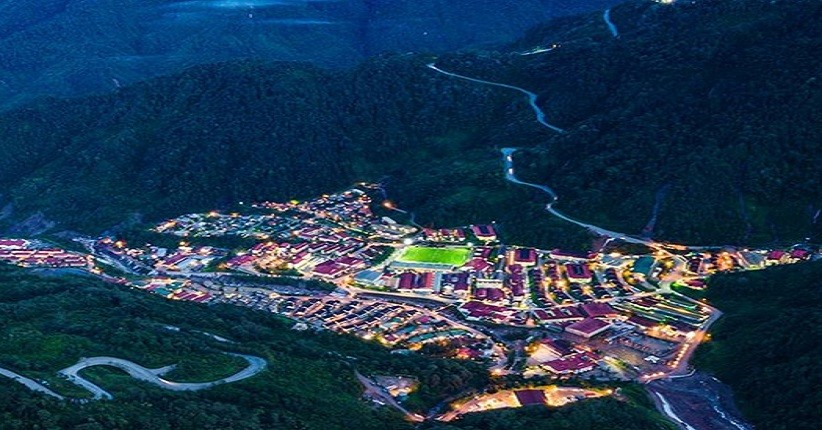 Mengintip Keindahan Kota yang Terselimuti Kabut di Tembagapura Papua