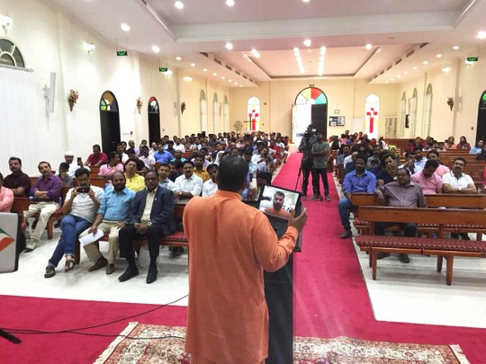 Umat Muslim, Kristen dan Hindu Buka Puasa Bersama di Gereja Uni Emirat Arab