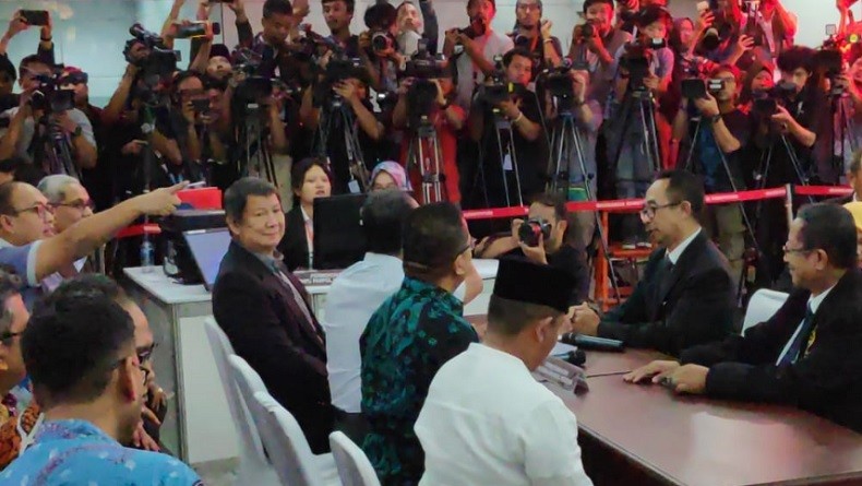 BPN Prabowo-Sandi Resmi Daftarkan Sengketa Pilpres 2019 di MK