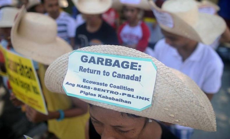 Filipina Larang Para Pejabat dan PNS Berpergian ke Kanada Terkait Konflik Sampah