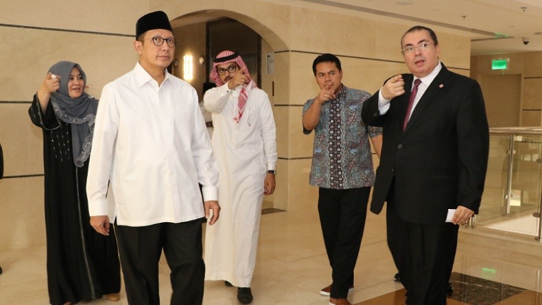 Menag Cek Kesiapan Hotel dan Dapur Katering untuk Jamaah Haji di Madinah