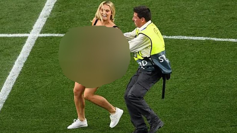 Kinsey Wolanski, Wanita Berbikini Penyusup Final Liga Champions