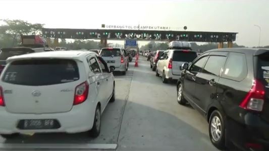 Tol Cikampek Utama Macet Panjang Minggu Pagi, Jasa Marga Berlakukan One Way