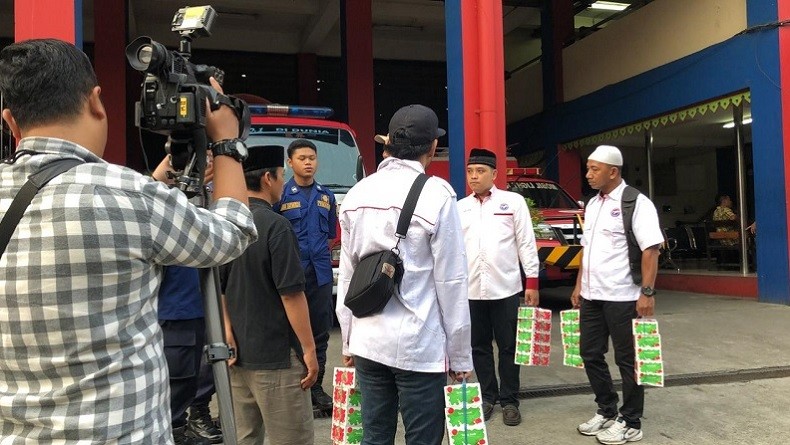 Berbagi Takjil, Pemuda Perindo Ingin Dekat dengan Masyarakat