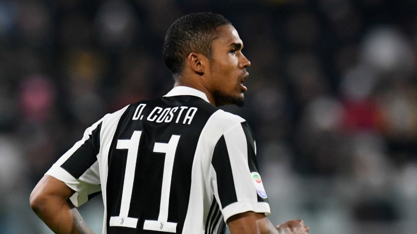 MU Kembali Ditelikung, Douglas Costa Merapat ke Wolverhampton