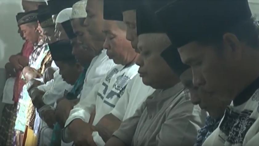Jemaah Tarekat Naqsabandiah di Padang Sumbar Rayakan Idul Fitri Hari Ini