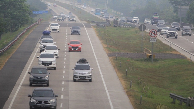 Gerbang Tol di Lajur Kanan Difungsikan untuk Pintu Keluar saat One Way Arus Balik