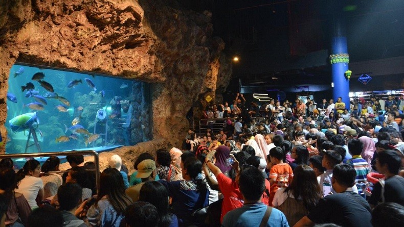 Libur Lebaran, Kawasan Wisata Ancol Didatangi Ribuan Pengunjung