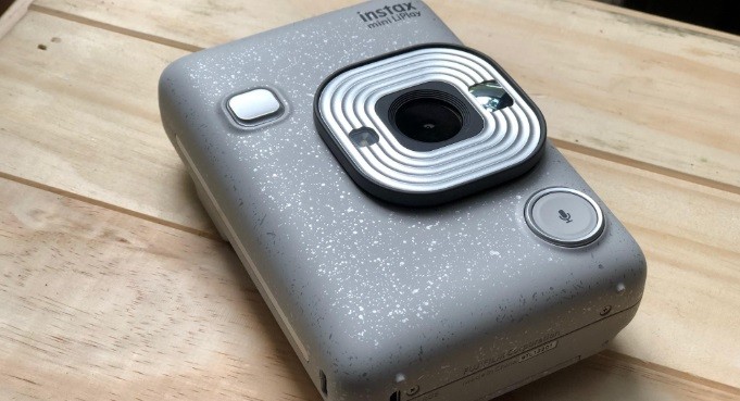 Hadir di Indonesia, Instax Mini LiPlay Bawa Fitur Perekam Suara