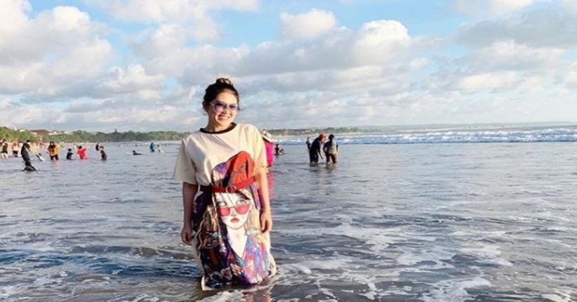 Via Vallen Bersedih Kacamata Kesayangan Terbawa Ombak