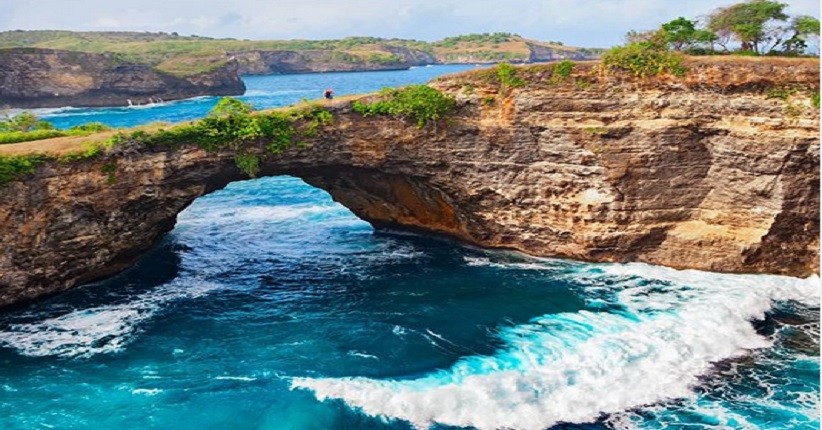 Pikat Wisatawan, Keunikan Broken Beach di Bali Mirip Terowongan Raksasa di Laut