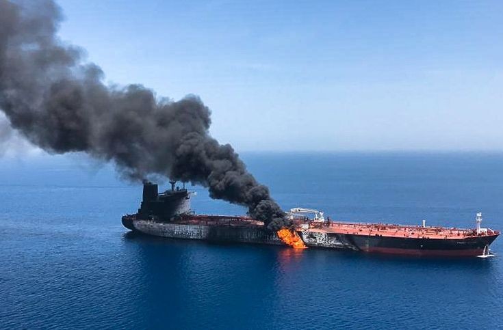 Trump Masih Bungkam soal Serangan 2 Kapal Tanker di Teluk Oman