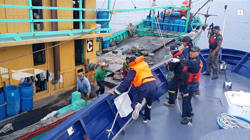 Curi Ikan Gunakan Trawl, Kapal Malaysia Ditangkap KKP di Selat Malaka