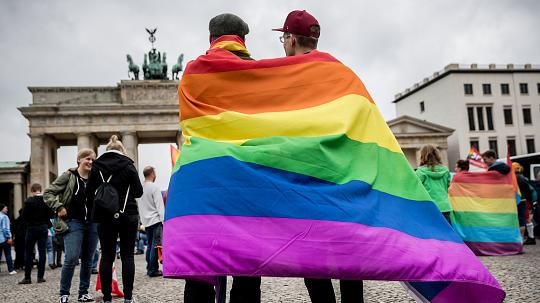 Jerman Berencana Larang 'Terapi Penyembuh' bagi Kaum LGBT