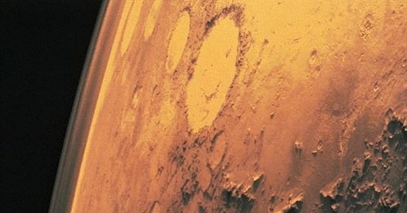 Ilmuwan Klaim Bakteri Mampu Bertahan Hidup di Mars