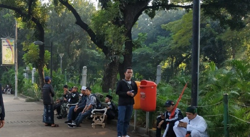 Massa Alumni 212 Berdatangan ke Kawasan Patung Kuda Pagi Ini