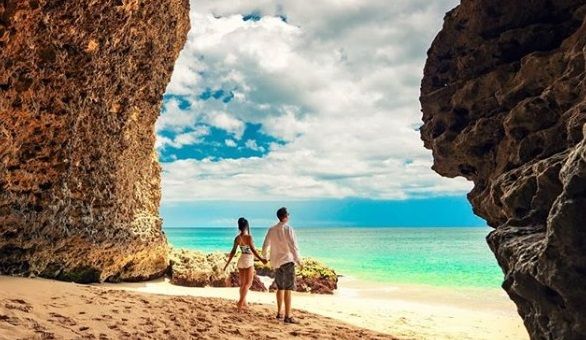 Pantai Eksotis di Bali, Tegal Wangi Punya Gua Instagramable untuk Foto