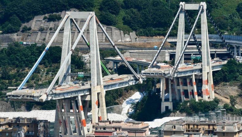 Jembatan Ambruk di Italia Akan Diledakkan, Ribuan Warga Dievakuasi