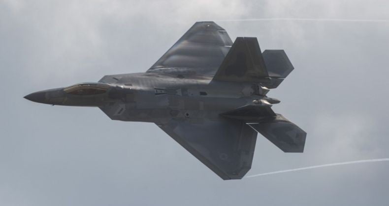 Ketegangan dengan Iran Meningkat, AS Kerahkan Jet Tempur Siluman F-22 ke Qatar