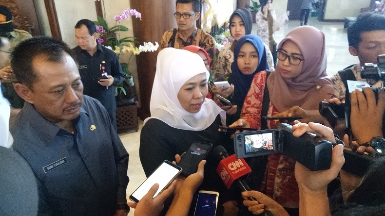 Khofifah Pastikan Hadir sebagai Saksi Romi di Pengadilan Tipikor Jakarta Besok