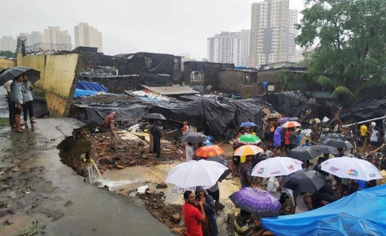 Tembok Runtuh akibat Hujan Deras di India, 15 Orang Tewas dan 69 Luka