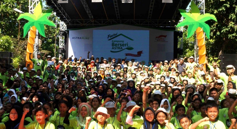 Perusahaan Induk Otomotif Astra Gelar CSR di Pulau Pramuka