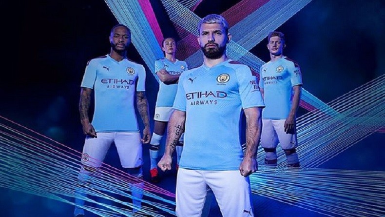Gandeng Puma, Manchester City Perkenalkan Jersey Anyar